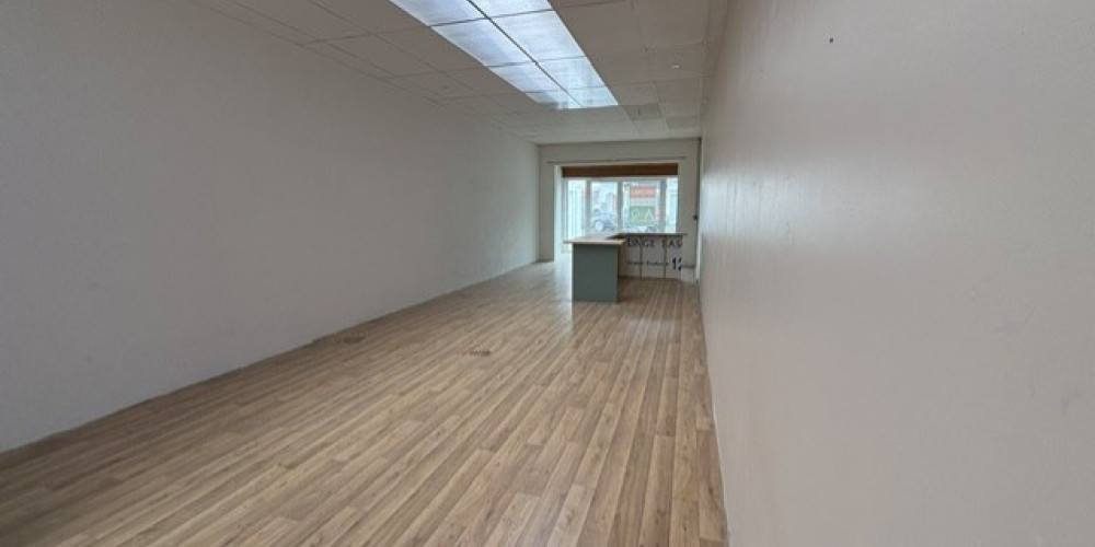 local commercial à URRUGNE (64122)